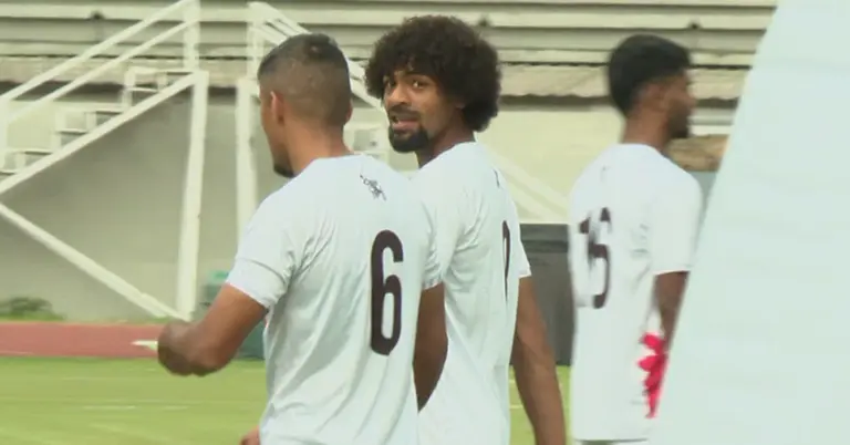 মাঠে অনুশীলনে নেমেছেন হামজা চৌধুরী